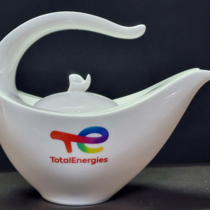in logo lên bộ bình trà